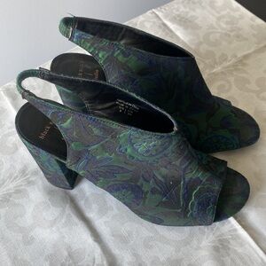 WOMEN’S heels size 8